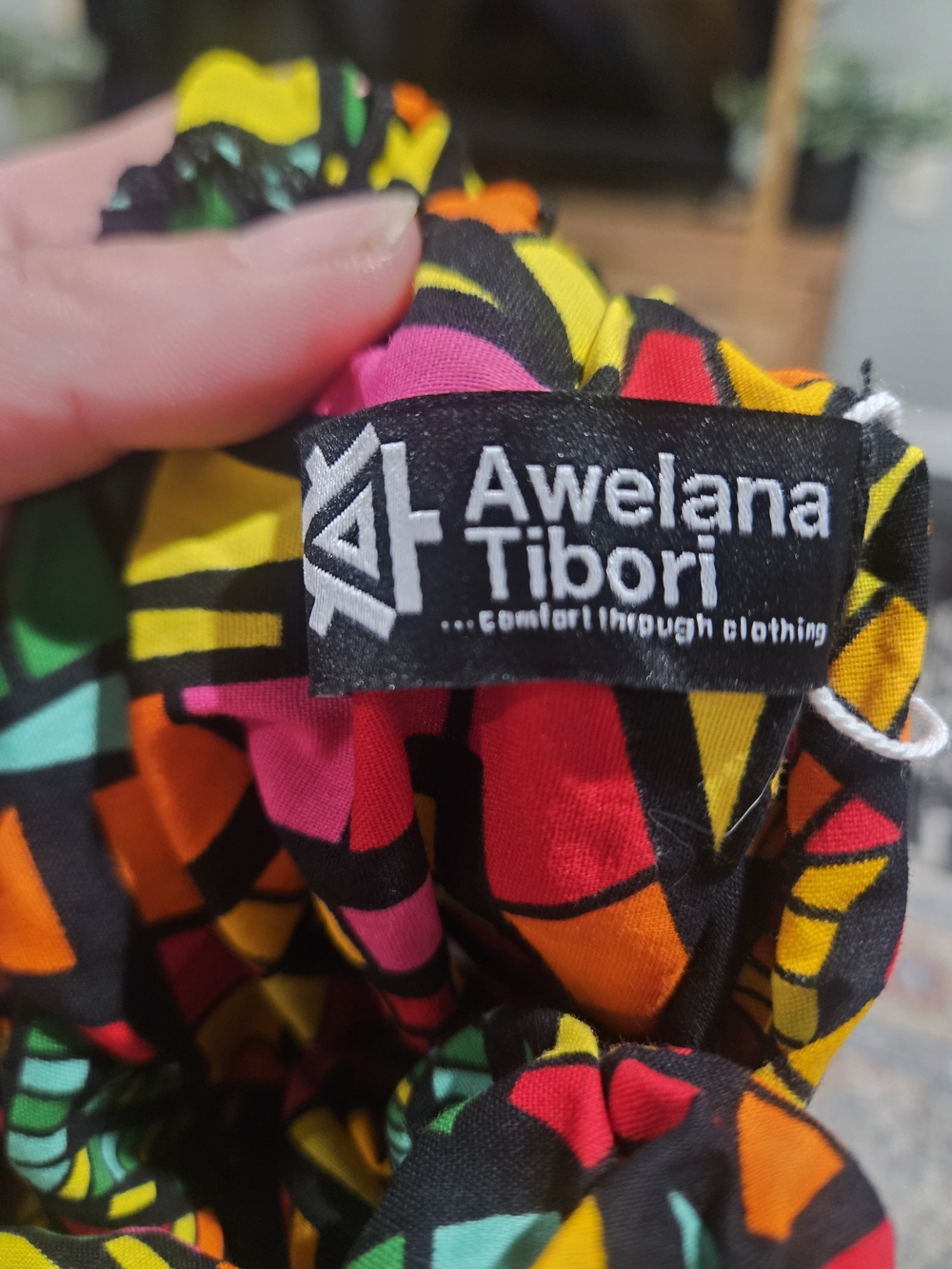 Awelana Tibori NWT Off Shoulder Smocked Mini Dress Colorful Mosaic Print - Picture 3 of 16